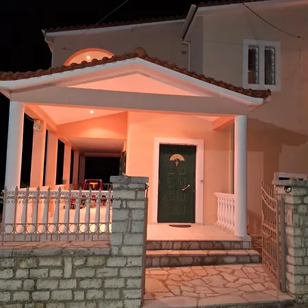 Filothei Mountain & Sea فيلة Goumaioi